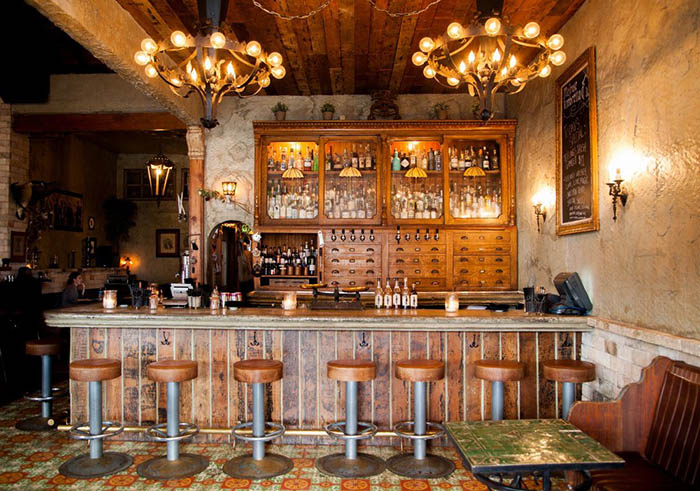 vaccinated-only-la-bars