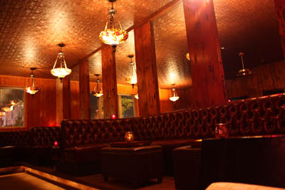 melody bar & grill2l