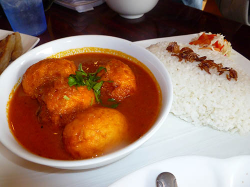 daw-yee-myanmar-cafe-dine-review
