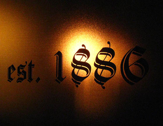 1886-bar-raymnd-restaurant