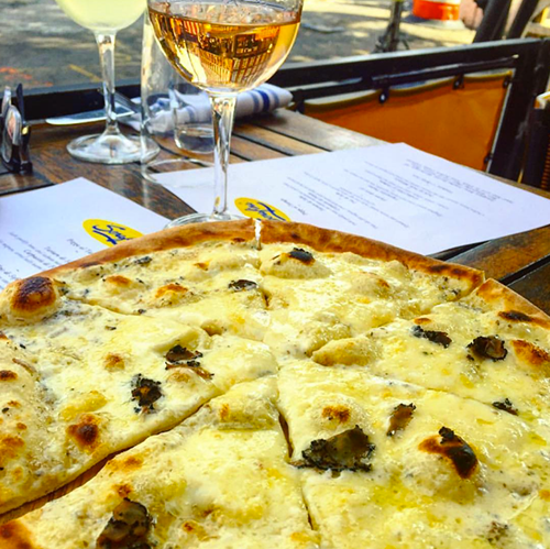 serafina-sunset-pizza