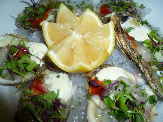 suite-700-sm-dine-review