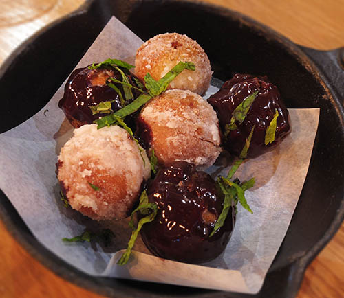 ball-chain-dine-review