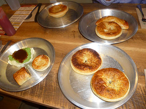 garlos-aussie-pie-shop-dine-review